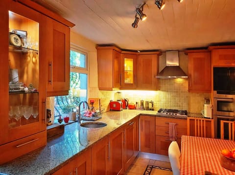 KITCHEN - Gas Hob, Electric Oven, Dish Washer, Washing Machine, Fridge Freezer