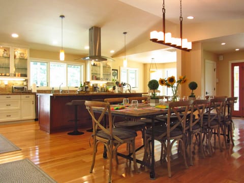 Reverse view of dining room and kitchen.