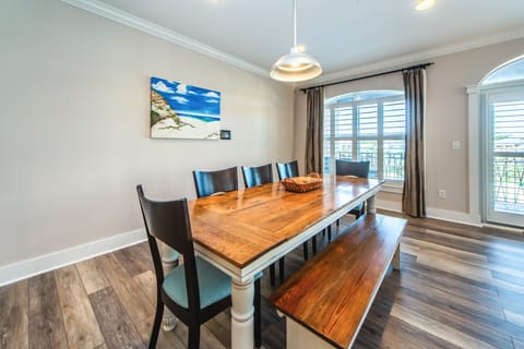 Dining Table seats 8! Blue Lagoon