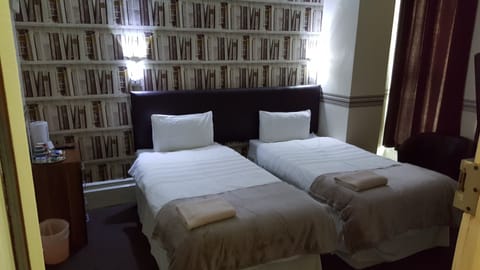 Twin Room, Ensuite | Soundproofing, free WiFi, bed sheets