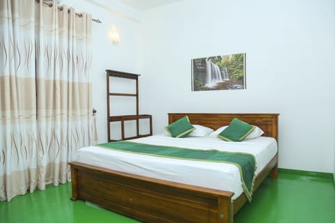 Standard Room | Laptop workspace, free WiFi, bed sheets