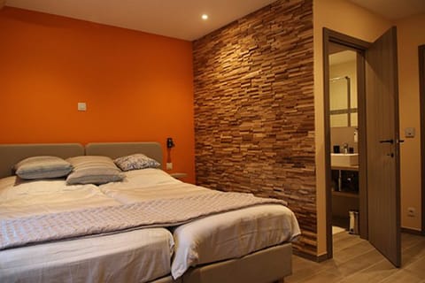 Double Room (Zomer) | Minibar, desk, soundproofing, free cribs/infant beds