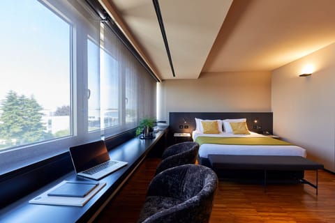 Minibar, in-room safe, individually decorated, desk