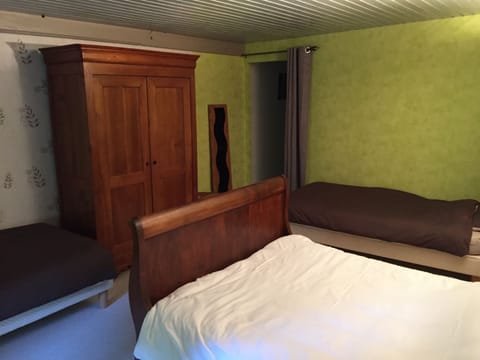 Family Room, Multiple Beds, Non Smoking | Blackout drapes, soundproofing, free WiFi, bed sheets