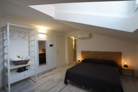 Classic Double Room | Minibar, desk, free cribs/infant beds, free WiFi