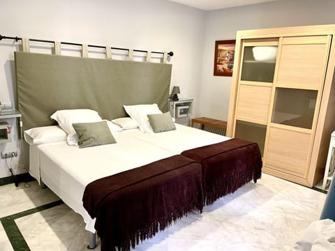 Double Room | 1 bedroom, Egyptian cotton sheets, premium bedding, down comforters