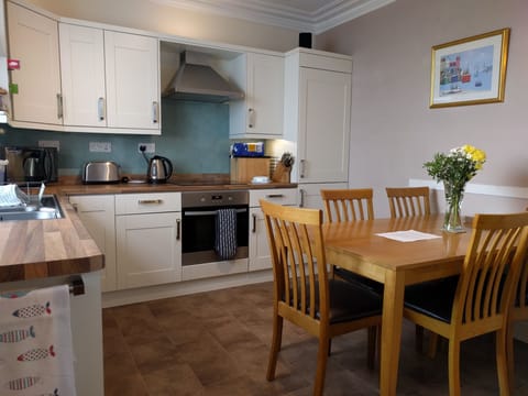 Fully equiped and modern kitchen