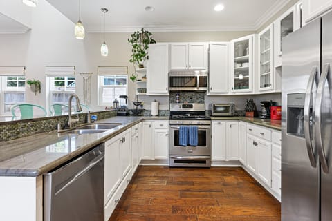 Fully stocked kitchen.