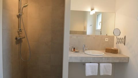 Double Room, Garden View (Bois Flotté) | Bathroom | Shower, rainfall showerhead, free toiletries, hair dryer