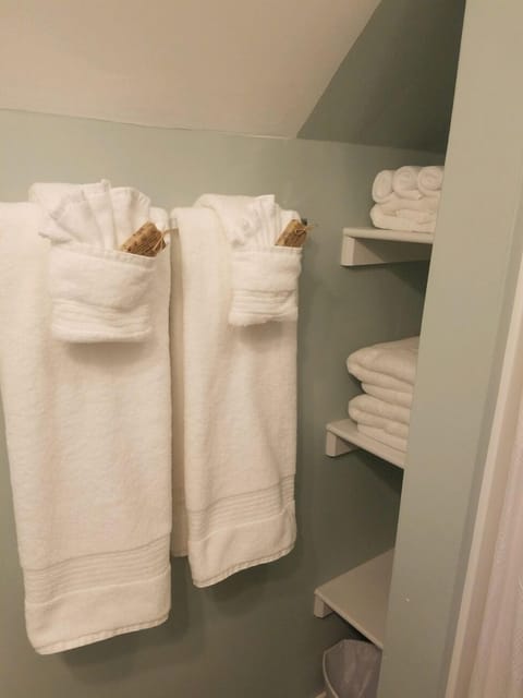 Newly remodeled upstairs bath