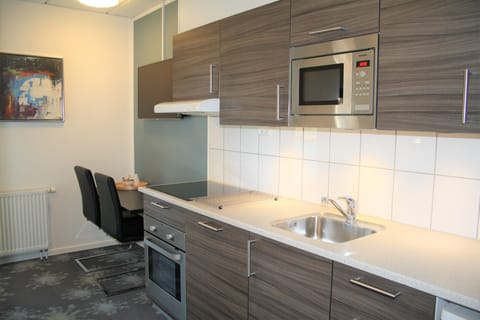 Studio, Kitchen | Private kitchen | Fridge, microwave, stovetop, coffee/tea maker