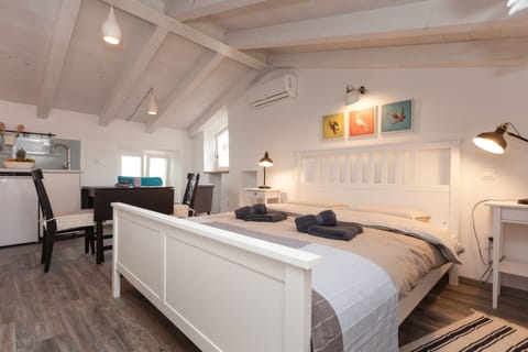 Studio, Sea View (Petra) | In-room safe, soundproofing, free cribs/infant beds, free WiFi