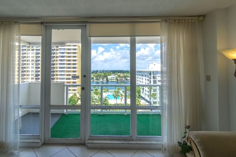 Condo, 2 Bedrooms, Non Smoking (C) | Balcony