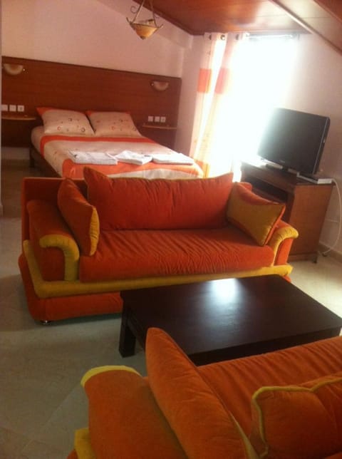 Double Room | Minibar, free WiFi, bed sheets
