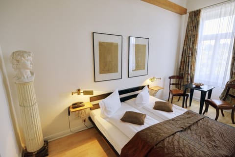 Double Room | Hypo-allergenic bedding, individually decorated, individually furnished