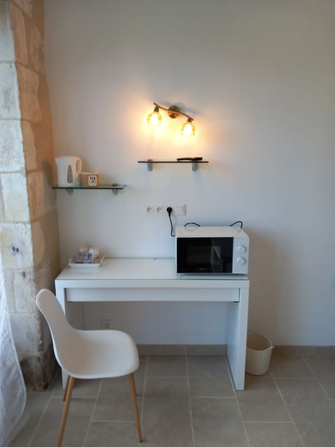 Standard Room, 2 Twin Beds, Accessible, River View | Individually decorated, individually furnished, desk, laptop workspace