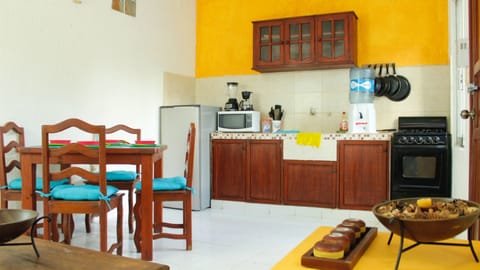 Comfort Suite, 2 Bedrooms, Kitchenette | Private kitchen | Fridge, microwave, oven, toaster