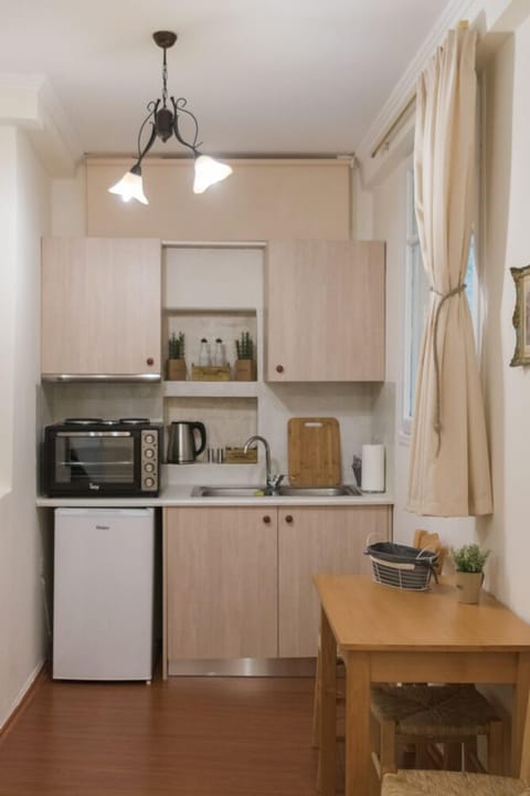 Comfort Studio (Artemis) | Private kitchenette | Fridge, coffee/tea maker, electric kettle, toaster