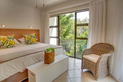 Luxury Suite | In-room safe, rollaway beds, free WiFi, bed sheets