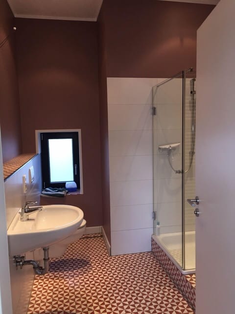 Premium Double Room, Ensuite | Bathroom