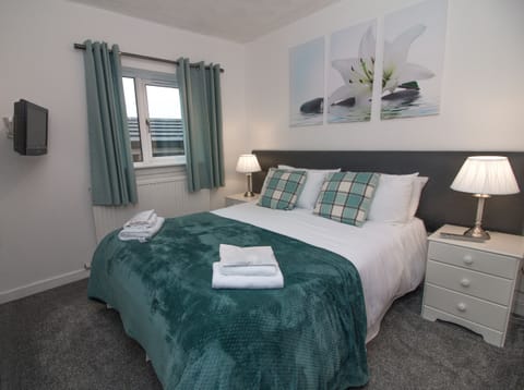 Standard Double Room | Desk, iron/ironing board, free WiFi, bed sheets