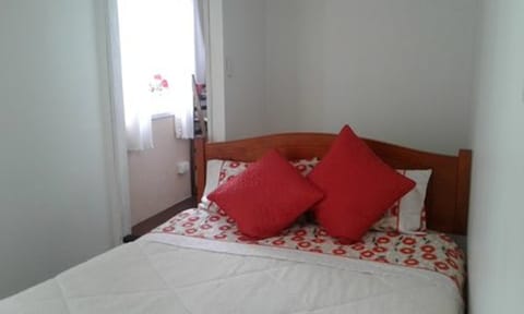 Family Quadruple Room, Non Smoking | Desk, free WiFi