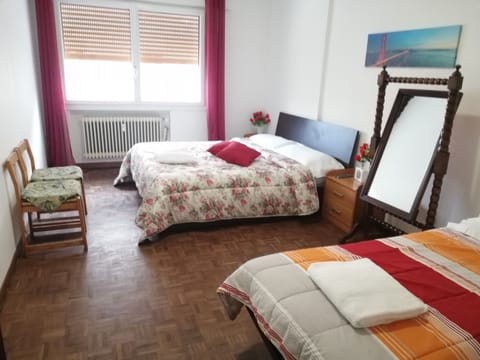 Standard Triple Room, Shared Bathroom | Desk, free WiFi, bed sheets
