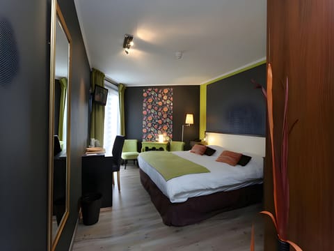 Superior Double Room | In-room safe, desk, free WiFi, bed sheets