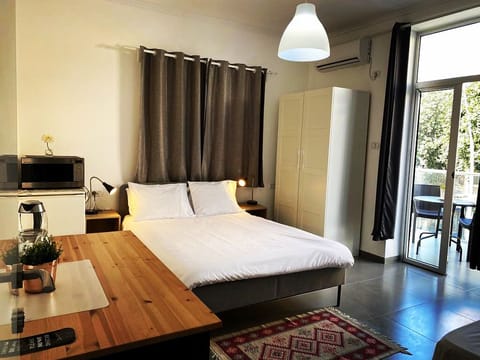 Superior Double Room, Balcony | Minibar, desk, iron/ironing board, free WiFi