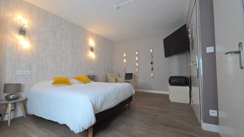 Comfort Room | Desk, free WiFi, bed sheets