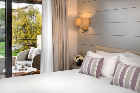 Classic Double Room | Premium bedding, minibar, in-room safe, individually decorated