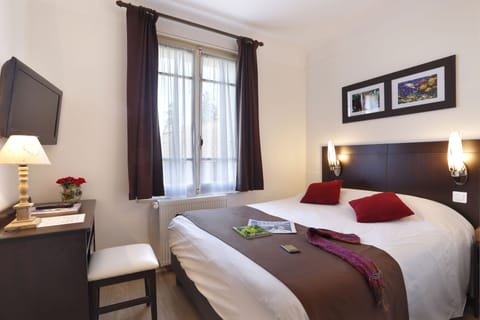 Standard Double Room | Premium bedding, minibar, desk, blackout drapes