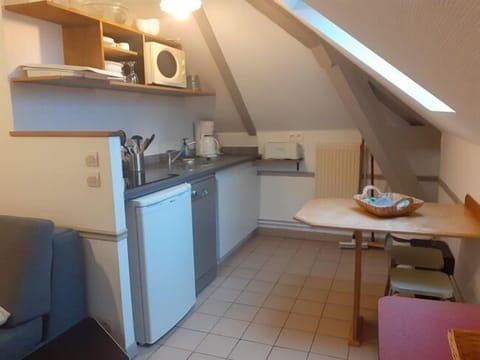 Family Apartment, Multiple Beds, Non Smoking, Garden View (21-22 Appart 4/6 pers) | Private kitchen | Fridge, microwave, stovetop, coffee/tea maker