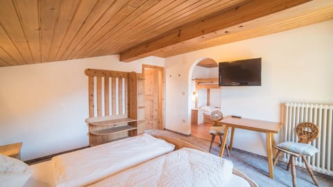 In-room safe, cribs/infant beds, free WiFi, bed sheets