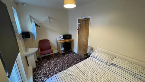 Basic Double Room | In-room safe, free WiFi, bed sheets