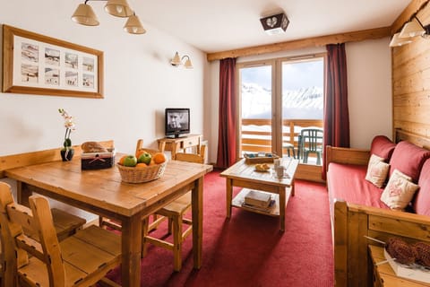 Welcome to our cozy apartment by the pistes!