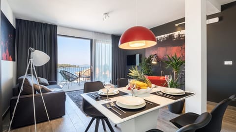 Standard Apartment, Terrace, Sea View | In-room dining