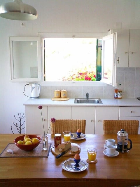 boiled eggs for breakfast