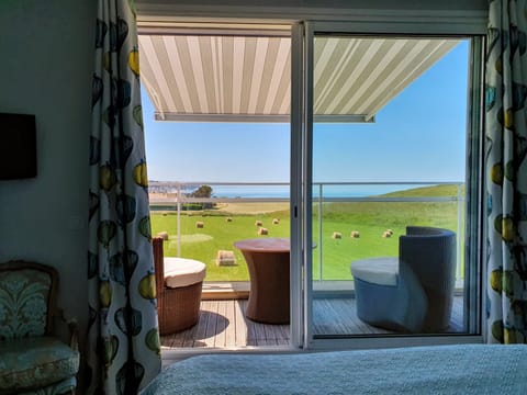 Comfort room '' Homard Se Marre '' Sea view | View from room