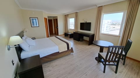 Single Room | Premium bedding, minibar, in-room safe, desk