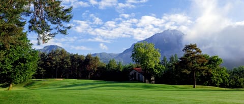 Menaggio golf course is only a short drive from the home.