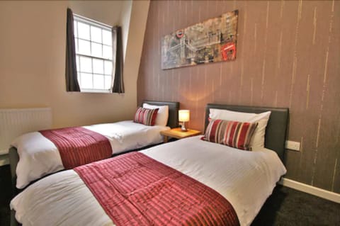 Twin Room | Desk, iron/ironing board, free WiFi, bed sheets