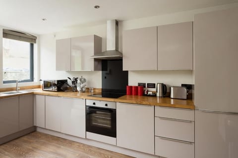 Apartment, 3 Bedrooms (No 2 Split Level ) | Private kitchen | Fridge, microwave, oven, stovetop