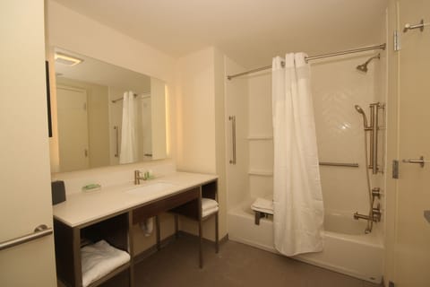 Standard Room, 2 Queen Beds, Accessible (Mobility, Accessible Tub) | Bathroom | Rainfall showerhead, free toiletries, hair dryer, towels