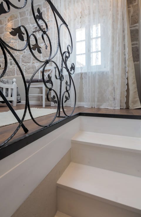 stairs to the bedroom 2