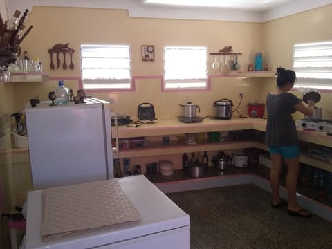 Double Room | Shared kitchen | Fridge, stovetop, rice cooker, cookware/dishes/utensils