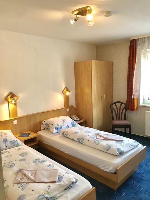 Double Room | Desk, blackout drapes, free WiFi, bed sheets