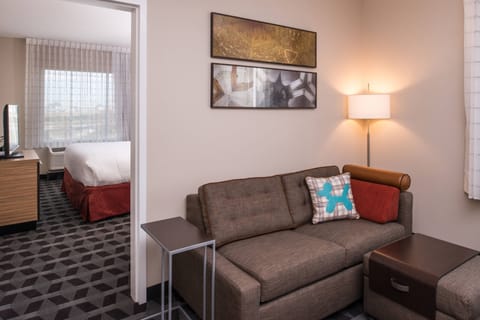 Suite, 1 Bedroom | Living area | Smart TV, Netflix, Hulu, streaming services