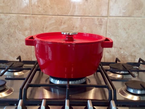 Rural location, surrounded by farmland, ancient green lanes, footpaths & woods. Cottage in Wales