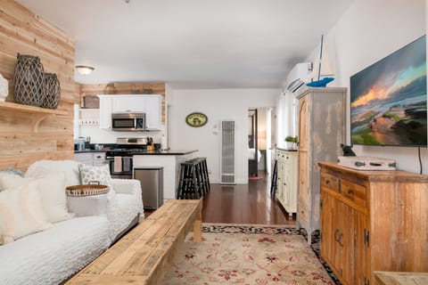 Shabby Chic comfortable living area